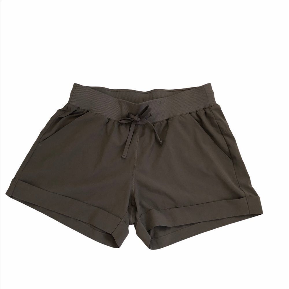 Zella Pull on Shorts